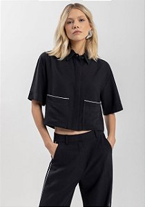 LEZ A LEZ CAMISA CURTA EM ALFAIATARIA COM MANGAS CURTAS E BOLSOS