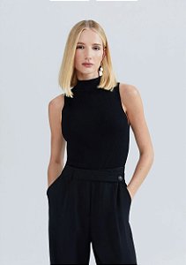 HERING REGATA BÁSICA FEMININA GOLA ALTA EM TRICÔ CANELADO - PRETO