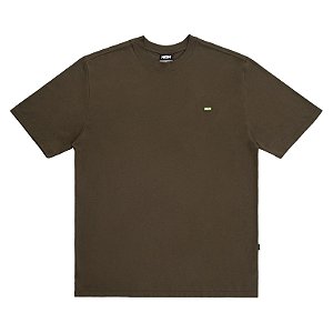 HIGH TEE LOGO LINE DESERT GREEN