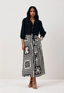 CACAY SAIA MIDI RODADA COM PREGAS - PRETO