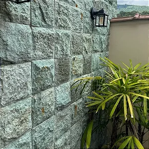 Hijau Importada Bruta 20x20