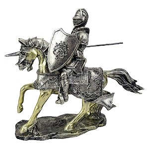 Estátua Guerreiro Medieval com Lança e Escudo em Resina