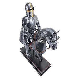 Cavaleiro Armadura E Lança Em Metal E Cavalo Medieval
