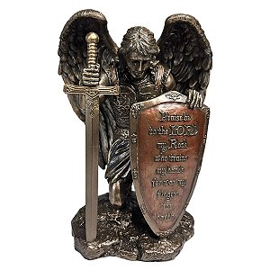 Estátua Arcanjo Miguel