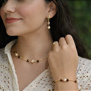 COLAR FEMININO COM PÉROLA CULTIVADA E PEDRA NATURAL "SERENITY"