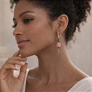 BRINCO COM MADREPÉROLA E ESMERALDAS NATURAIS "FIORELLA"