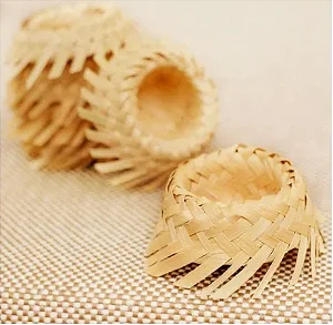 CHAPEUZINHO DE PALHA 5CM UND