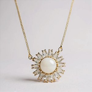 Colar Pérolas com Pedras