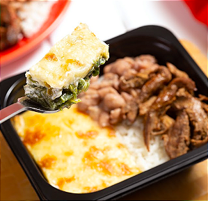 Isca de Contra-Filé com Espinafre Gratinado, Arroz Branco e Feijão - 320g