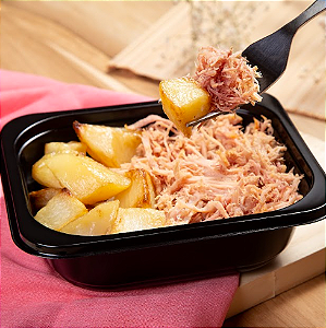 Pernil Desfiado, Batata Dorê, Arroz Branco e Feijão - 300g