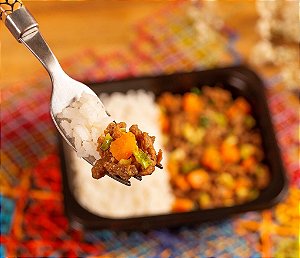 Picadinho de Carne de Soja com Legumes e Arroz Branco - 300g