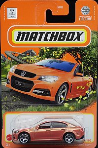Holden VF Commodore SSV - HVL36 | Linha Básica 2024 - Nº 068/100 | Matchbox