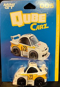 Nissan Silvia (S15) LB-Super Silhouette Liberty Walk Presentation - QZ00501-BL | Mini GT QUBE CARZ - Nº 005