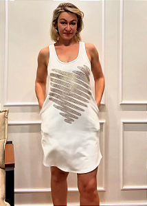 Vestido Regata Nadador Moletinho Off White Coração Dourado Pedraria