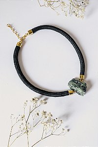 Atria Zoesita com Rubi - Corda