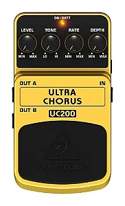 Pedal De Efeito Behringer Ultra Chorus UC200 Amarelo