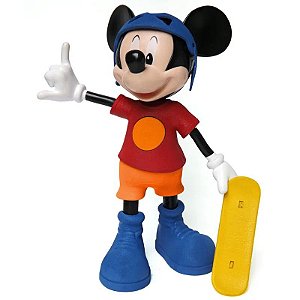 Boneco Mickey com Som Falante Radical com Skate - Elka