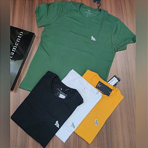 Camiseta Acostamento Lobinho Bordado Colorido - Cor Verde