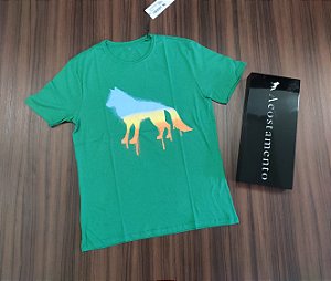 Camiseta Acostamento Estampa Lobão - Cor Verde Esmeralda