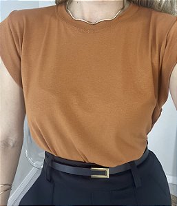 Muscletee básica caramelo