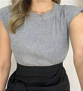 Muscle tee importada com ombreira super macia cinza