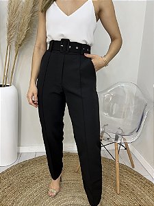 Calça alfaiataria com cinto preta