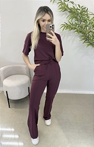 Conjunto blusa manga curta e calça moletinho premium marsala