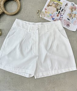 Shorts alfaiataria botão encapado branco