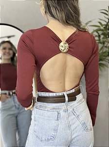 Body Feminino Manga Longa Costas Abertas com Detalhe Dourado Vinho