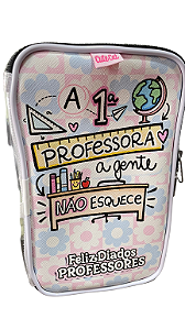 Estojo Box Dia dos Professores A Primeira Professora 100 Pens Cristal 22x14 cm Cute Cat Papelaria