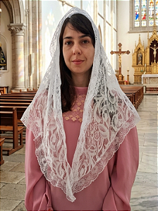 Véu Católico pra Missa Branco Santa Priscila Oval Triangular