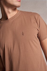 Camiseta Básica Marrom Ankor