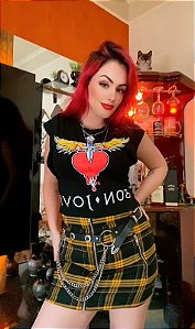 Blusinha com estampas de bandas