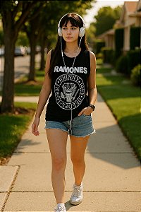 Regata feminina preta rock Ramones