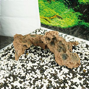ENFEITE DE RESINA SOMA ROCHA LAVA 03