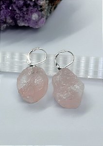 Brinco de Quartzo Rosa bruto