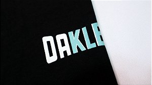 Camiseta Oakley Vinho Masculina - Oak Store