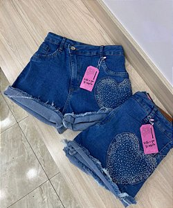 Shorts Jeans Strass Coração Com Brilho Barra Dobrada Plus Size
