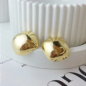 BRINCO QUADRADO LISO