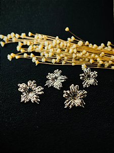 BRINCO AÇO INOX FLOR