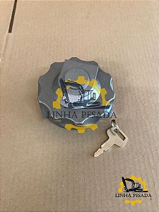 Tampa tanque combustível - Escavadeira Hyundai R140LC-7 / R160LC-7 / R220LC-7 - 31N402120 / 31N4-02120