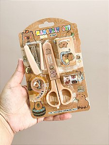Kit escolar capivara