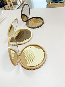 Espelho de bolso com pente