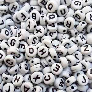 Miçanga De Letras Do Alfabeto 40g Aprox 300 Pçs Branca E Preta