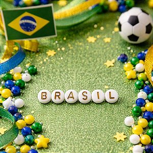 Miçangas Kit Copa c/ 600pçs Palavras Brasil cor Branco e Dourado p/ Criar Pulseiras e Bijuterias Torcida Diy
