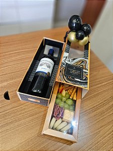 Cesta Vinho, Frios e Petiscos Caixa Vermelha