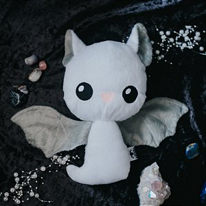 Pelúcia Morcego Fantasma