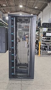 Rack Servidor 42U Attic com Réguas Laterais de Energia