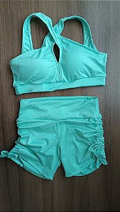 CJSH37003 - Conj. Short e Top Poliamida Canelado Verde com ajuste lateral