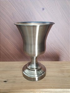 taça de metal escovado m
